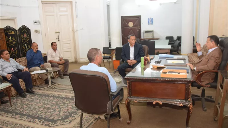محافظ بني سويف لرؤساء الأحياء : أقيس مستوى الإنجاز بالأرقام