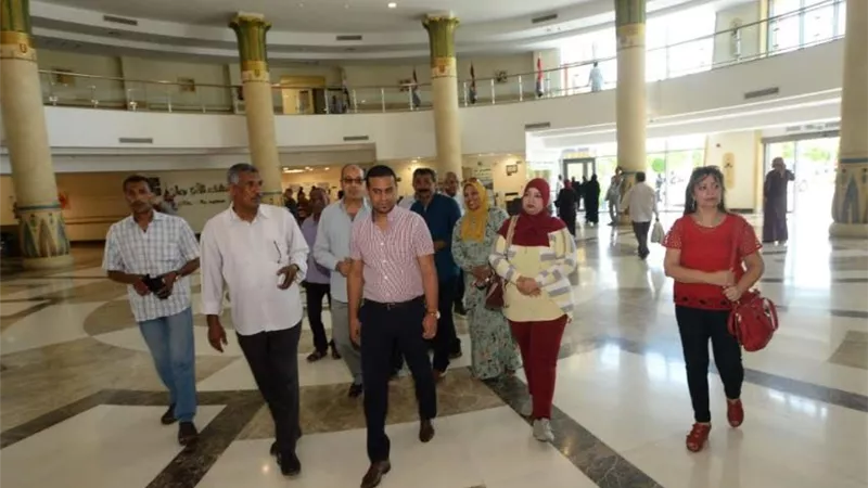 مستشفى شفاء الاورمان تستقبل وفد من نقابة المعلمين بالأقصر