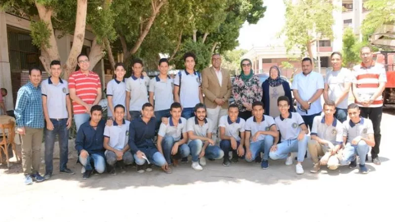 رئيس جامعة أسيوط يؤكد علي أهمية التعليم الفني ويشيد بدور المجمعات التكنولوجية المتكاملة
