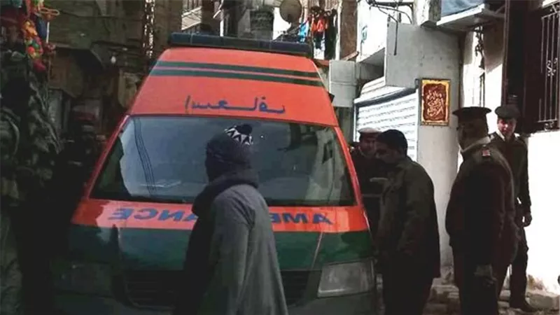 إصابة 8 أشخاص من أسرة واحدة بالتسمم بعد تناول 