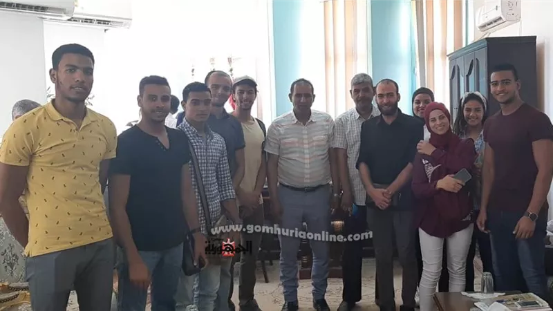رئيس جامعة اسوان يستقبل وفد طلابي عقب عودتهم من بعثة في جامعة كاتوفيس ببولندا