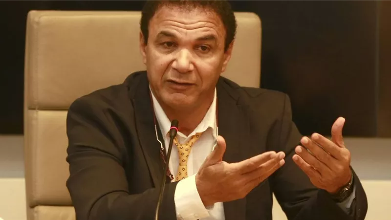 الطيب يصف شوبير بالفاشل.. ويطالب بعدم ظهوره اعلامياُ