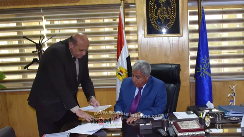 محافظ أسوان يعتمد نتيجة الدور الثانى للشهادة الإعدادية بنسبة نجاح 82,8 %