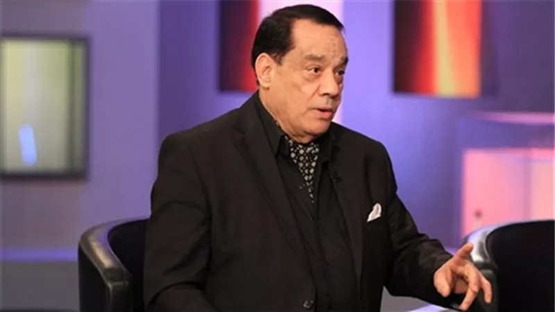 حلمي بكر يحرر محضراً بالشرطة ضد طليقته ويتهمها بالاعتداء عليه