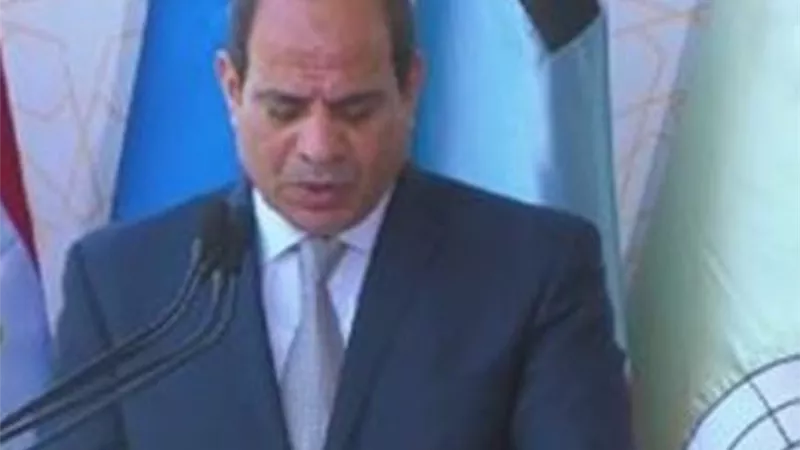 السيسي مهنئا الخريجين الجدد ..تحملون أشرف مهمة وأنبل رسالة فى الزود عن كرامة الوطن