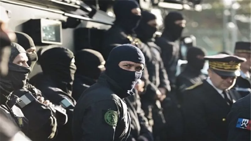 FBI: اعتقال 100 شخص في قضايا إرهاب محلي بالولايات المتحدة