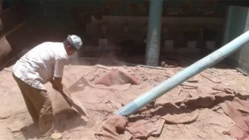 تفاصيل العثور على عمود جرانيت من العصر اليوناني في مسجد بسوهاج