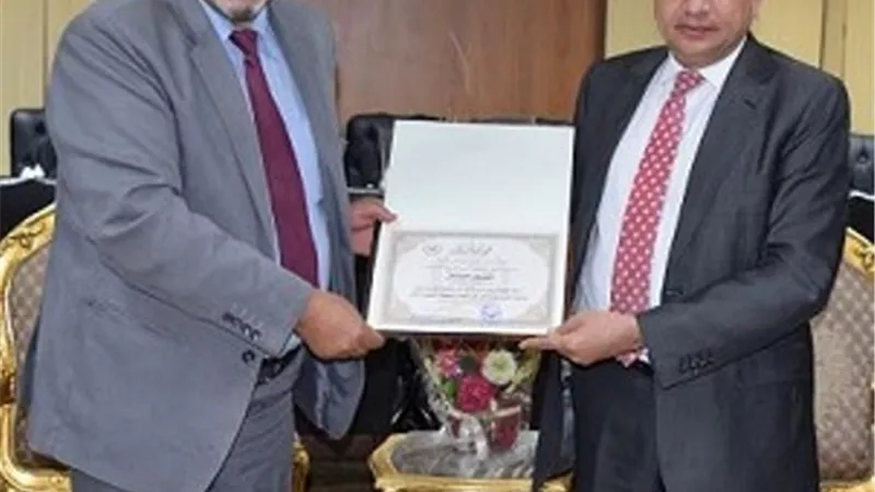 القبائل العربية تكرم رئيس جامعة بنى سويف