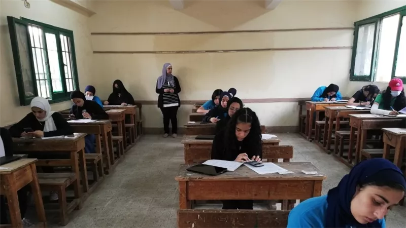 امتحانات أولي وثانية ثانوي ١٤ يناير..والأسئلة ٨٥%للمتعدد و١٥%للمقالي