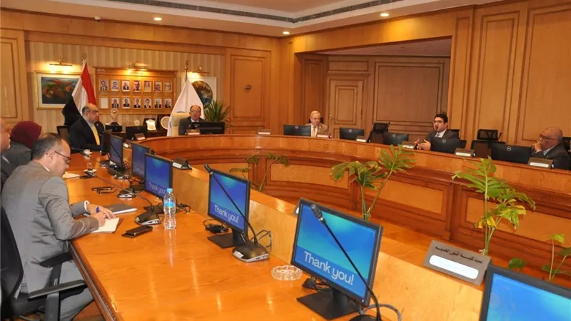 رئيس جامعة حلوان يوجه بإنشاء شركة للخدمات الرياضية بالجامعات
