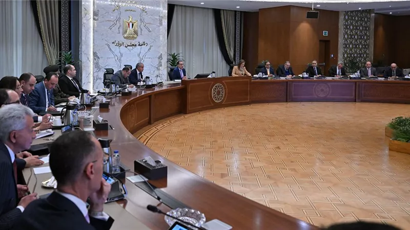 قرار مهم من رئيس الوزراء بشأن ضبط الأسواق وأسعار السلع.. اليوم
