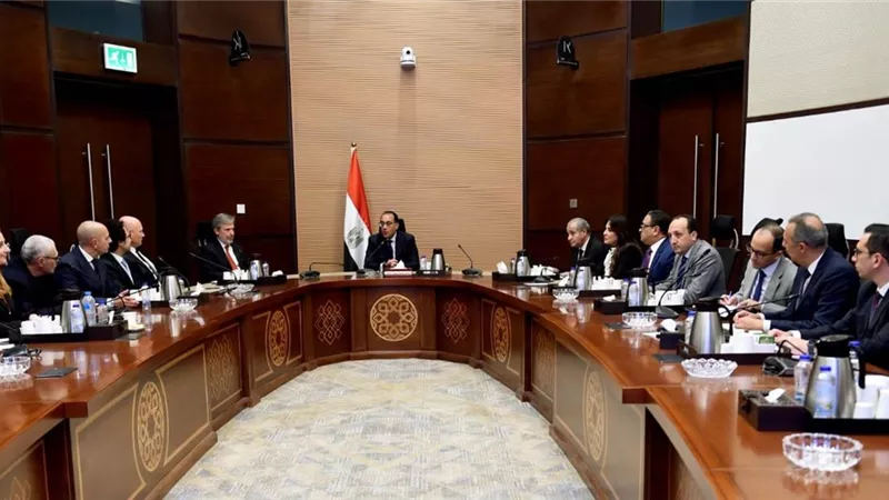 مدبولي يبحث مع وفد إيطالي إقامةاستثمارات جديدة في مجال الأمن الغذائي
