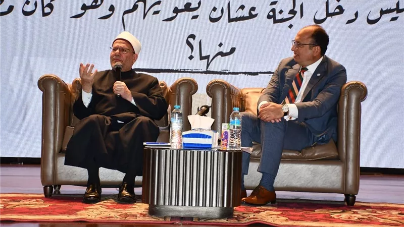 شوقي علام: الأخلاق والسلوك الطيب سلاح الشباب وأسس التقدم