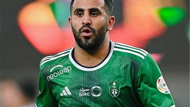 شاهد .. رباعية الأهلى أمام الفيحاء فى الشوط الأول