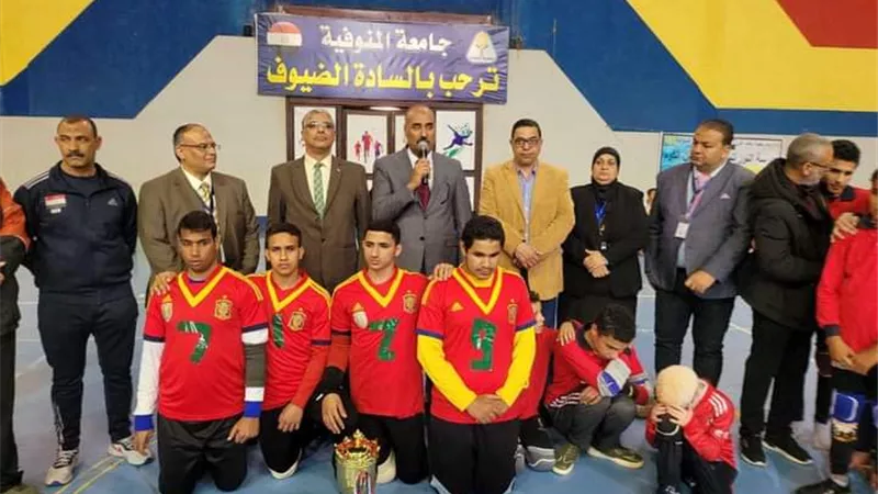 تكريم طلاب التربية الخاصة المكفوفين ابطال افريقيا في كرة الهدف