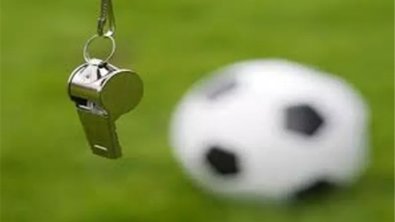 اتحاد الكرة يعلن حكام مباريات الجمعة فى الدورى - شاهد