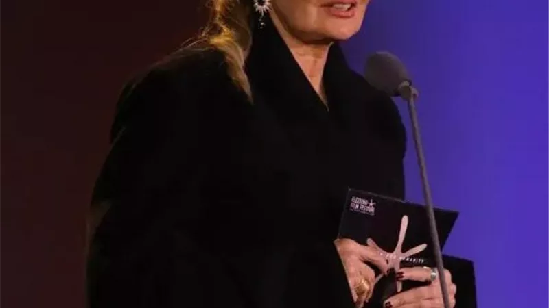 يسرا للشعب الفلسطيني: انتوا دايما فى قلوبنا