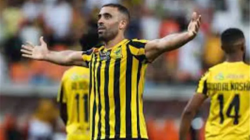 تفاصيل أزمة نجم اتحاد جدة مع فريقه قبل مواجهة الاهلى اليوم