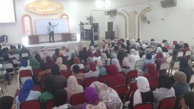 الشعب الجمهورى ينظم مراجعات فى الفيزياء لطلاب الثانوية بنقادة