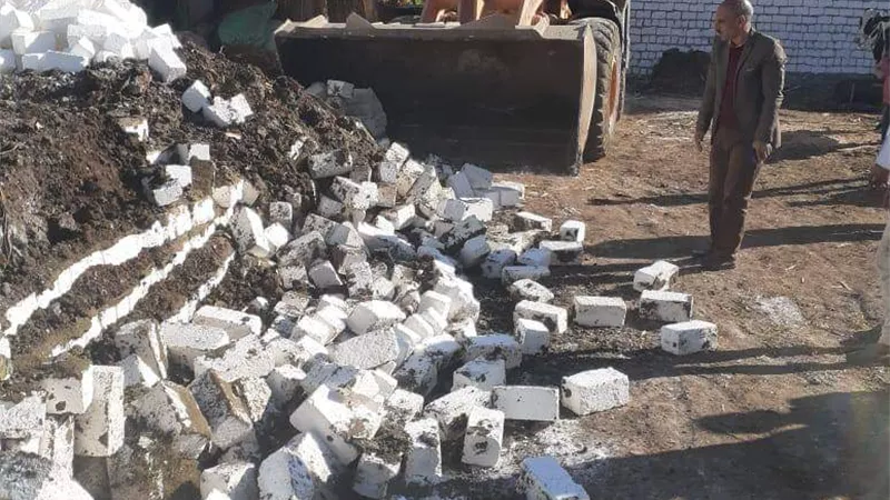 ازالة ١١ حالة تعدى بالبناء على الاراضى الزراعية في المنيا
