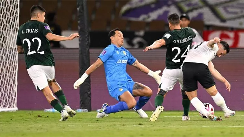أوراوا يهزم ليون ويواجه السيتي في نصف نهائي كأس العالم للأندية