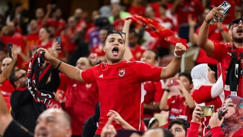 هتافات جماهير الأهلي تهز إستاد ملعب الجوهرة