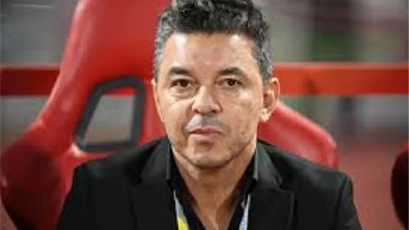 الاعلام السعودي يطالب باقاله مدرب الاتحاد بعد ثلاثية الأهلي