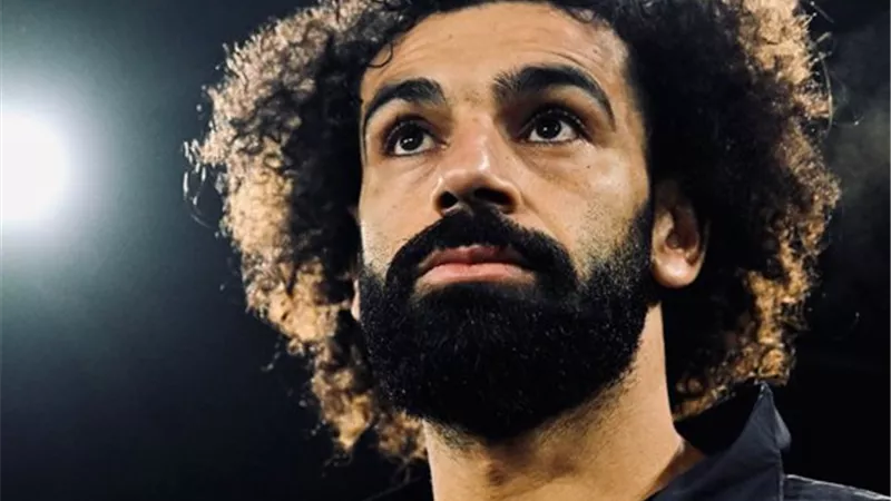 أسطورة أرسنال: صلاح من أفضل 5 لاعبين ولا يحصل على التقدير المناسب