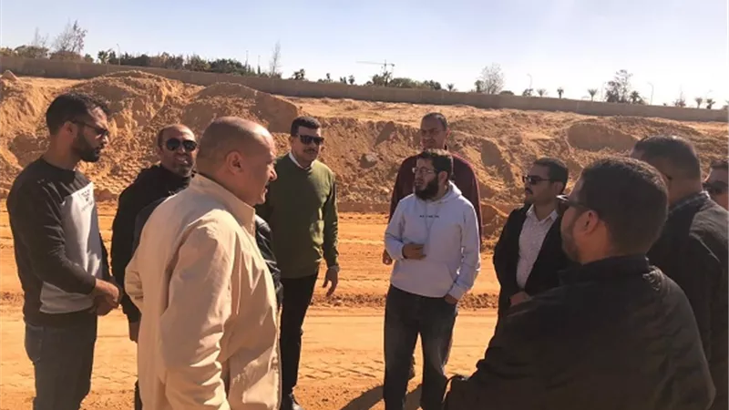 أحمد إبراهيم يتفقد مشروع محور سفنكس بعد ربطه بمحورى الضبعة والطريق الإقليمى