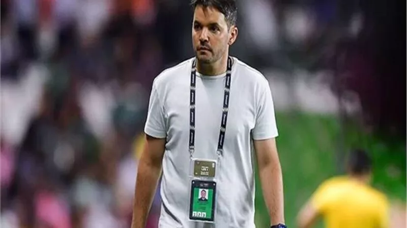 مونديال الاندية.. إقالة مدرب ليون المكسيكي بعد الخروج من البطولة