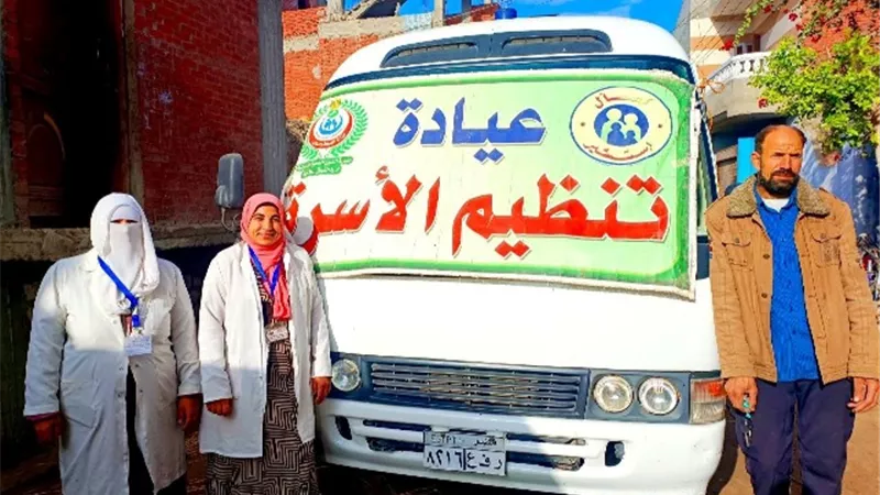 قافلة طبية تعالج 3022 مواطنا مجانا بقرية بالشرقية