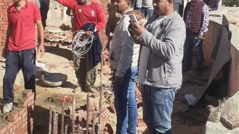 جهاز ٦ أكتوبر ينفذ 4 إزالات سكنية بالتعاون مع شرطة التعمير.. صور