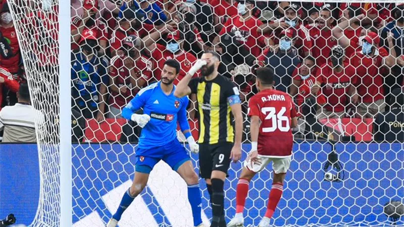 اعلامي سعودي : بنزيما لا يناسب أسلوب الاتحاد .. فيديو