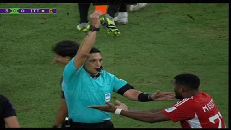 الاهلى يعاقب موديست .. وأول رد فعل من اللاعب