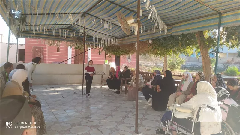 شباب العبور فى زياره لدار مسنين بنى سويف