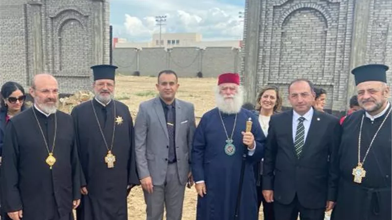 خلف الله يكشف أسباب زيارة بطريرك الإسكندرية لدمياط الجديدة بالصور