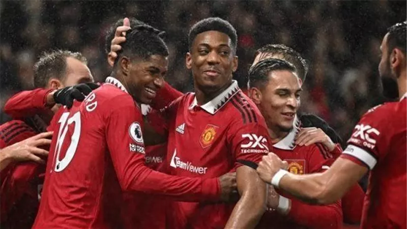 ليفربول ضد مانشستر يونايتد .. مشاهدة مبارة اليوم في الدوري الإنجليزي دون تقطيع