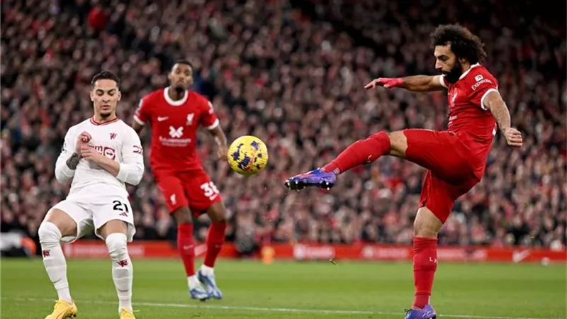 شوط أول سلبي بين ليفربول ومانشستر يونايتد