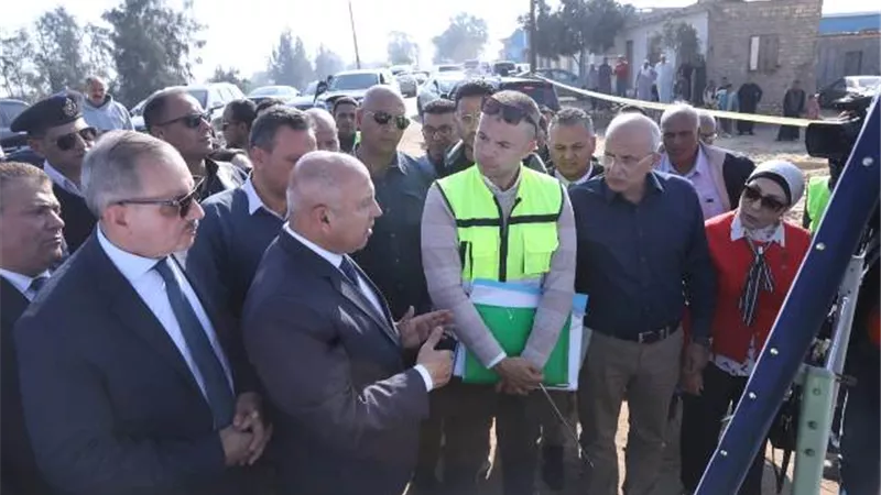 وزير النقل يتفقد مشروعات الطرق بمحافظتي كفر الشيخ والدقهلية