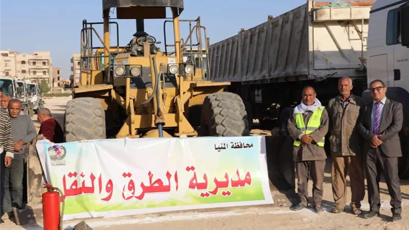 تنفيذ اصطفاف للسيارات والمعدات الهندسية بالمنيا لمواجهة السيول