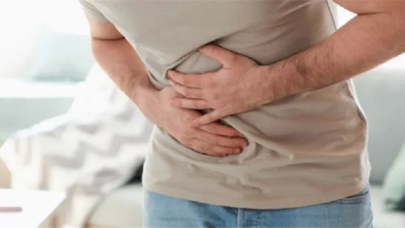 تعرف على أسباب وأعراض التلبك المعوي