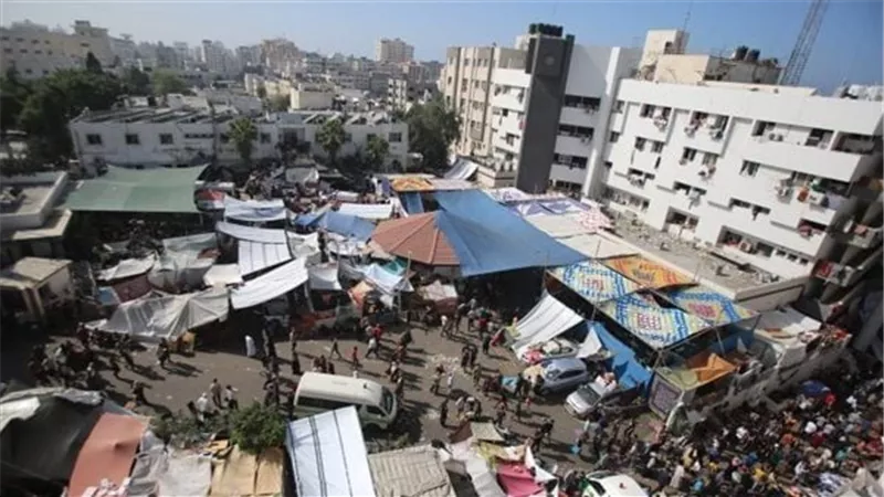 إعلام فلسطينى: 5 شهداء فى استهداف الاحتلال مدخل مستشفى الشفاء