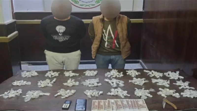 ضبط 3 أشخاص بتهمة الاتجار في النقد الأجنبي بالقاهرة