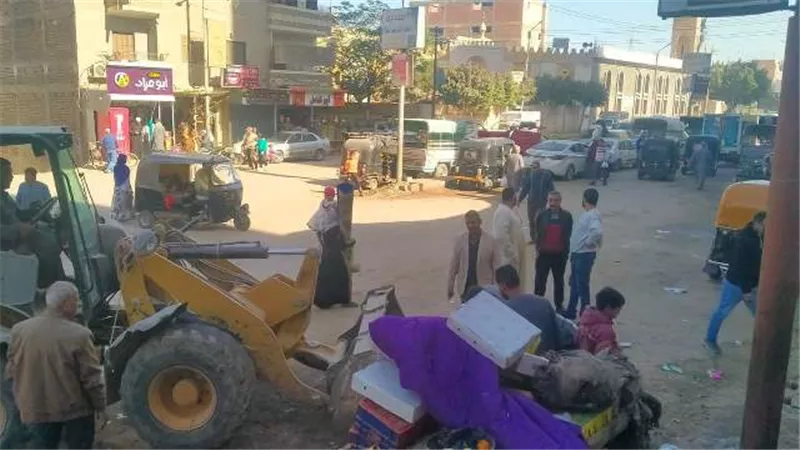 تحرير 50 محضرا خلال حملة لرفع الاشغالات بمدينة سمالوط