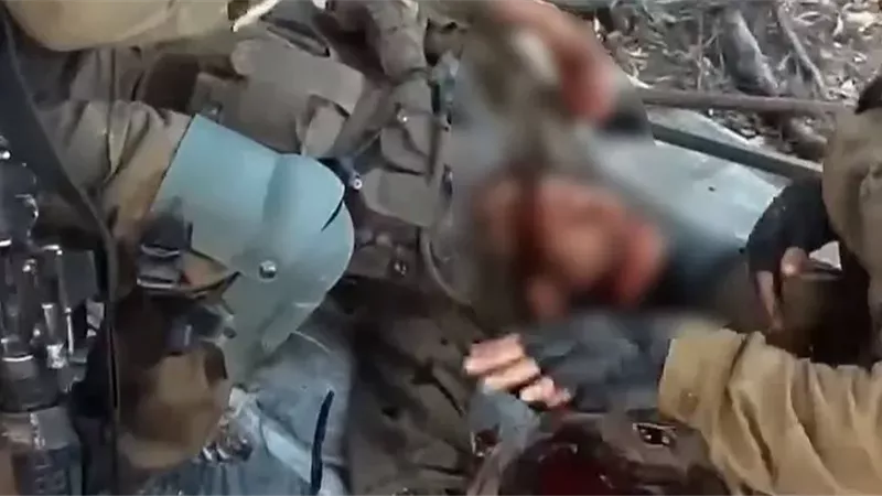 بكاميرات الجنود.. المقاومة الفلسطينية تنشر فيديو سحب جرحى إسرائيليين