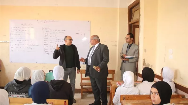 تعليم بنى سويف يشدد على اتخاذ الإجراءات لتجاوز نسب غياب الطلاب