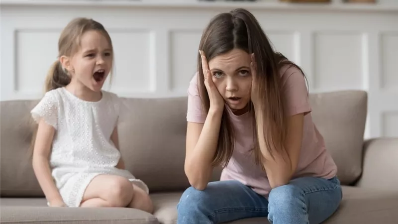 6 نصائح للتعامل مع نوبات غضب الاطفال..اتبعها