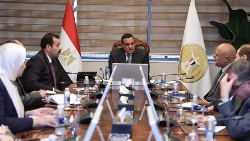 آمنة يتابع عددا من مشروعات الأمن الغذائي بالمحافظات