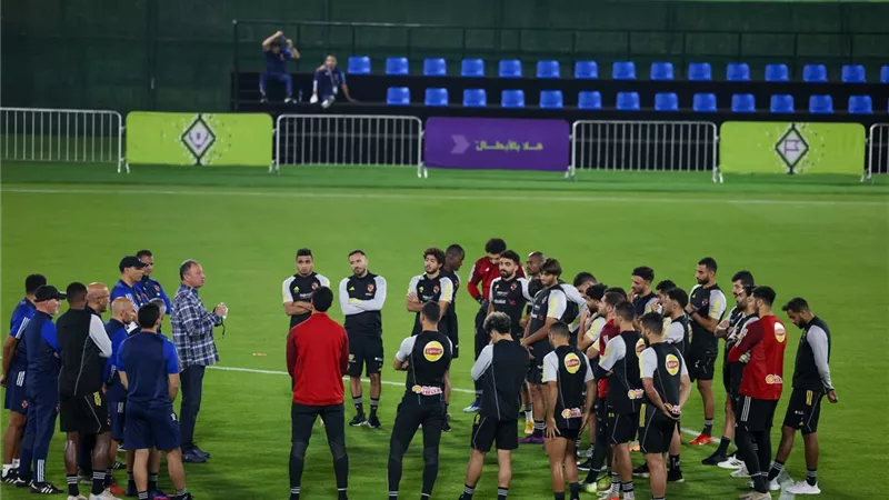 كولر يطالب لاعبى الأهلى ببرونزية المونديال.. وطى صفحة فلومينينسي
