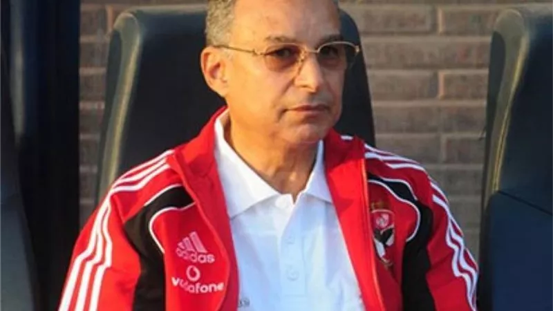 هل وجوده في بيراميدز أثر على علاقته مع جماهير الأهلي؟ زيزو يرد